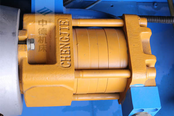 ZDPK-4015采用國內(nèi)一流品牌電機及油泵，動力強勁，噪音低.jpg